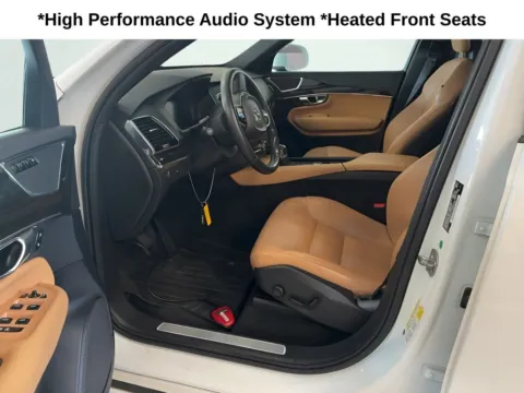 Photos of 2018 Volvo XC90 T6 Momentum for sale in Fishers, IN at AutoGiant USA Fishers