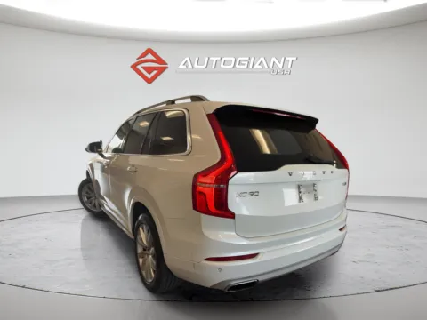 More photos of 2018 Volvo XC90 T6 Momentum at AutoGiant USA Fishers, IN