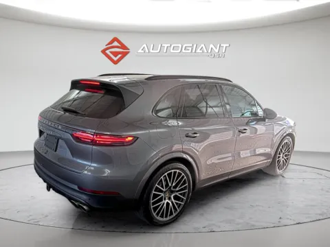 More photos of 2019 Porsche Cayenne S at AutoGiant USA Fishers, IN