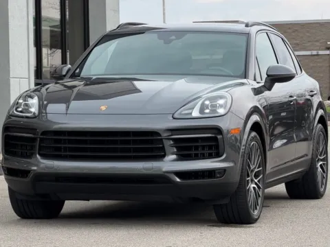 More photos of 2019 Porsche Cayenne S at AutoGiant USA Fishers, IN