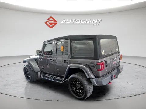 More photos of 2018 Jeep Wrangler Unlimited Rubicon at AutoGiant USA Fishers, IN