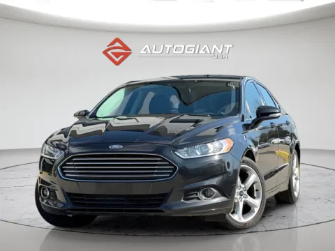 Black 2014 Ford Fusion SE for sale in Fishers, IN