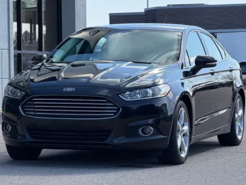 More photos of 2014 Ford Fusion SE at AutoGiant USA Fishers, IN