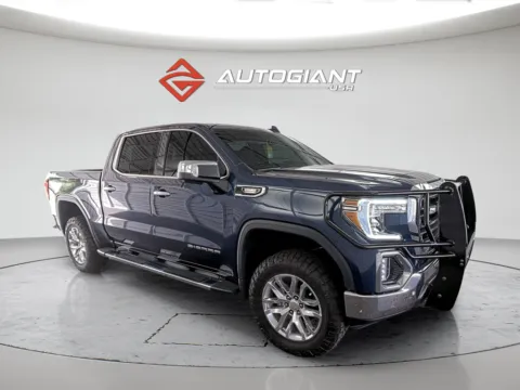 More photos of 2021 GMC Sierra 1500 SLT at AutoGiant USA Fishers, IN