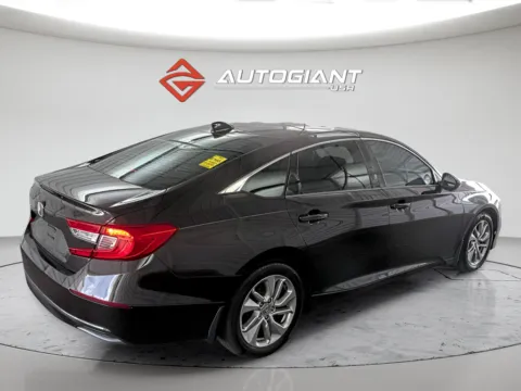 More photos of 2018 Honda Accord LX at AutoGiant USA Fishers, IN