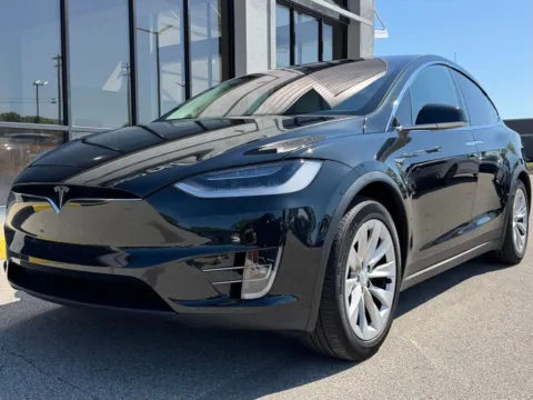 More photos of 2018 Tesla Model X P100D at AutoGiant USA Fishers, IN