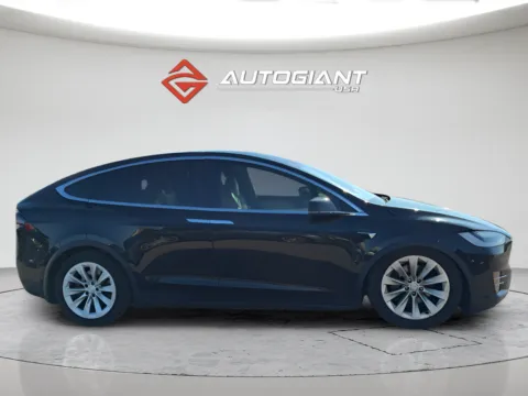 More photos of 2018 Tesla Model X P100D at AutoGiant USA Fishers, IN