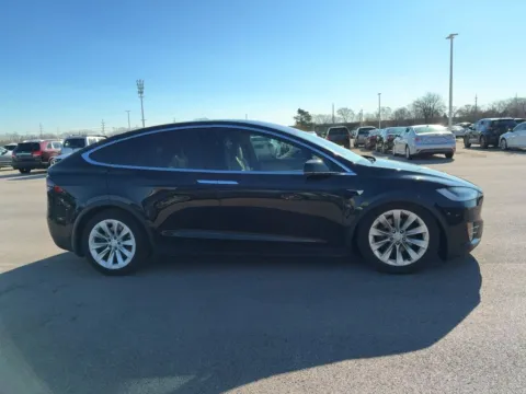 More photos of 2018 Tesla Model X P100D at AutoGiant USA Fishers, IN