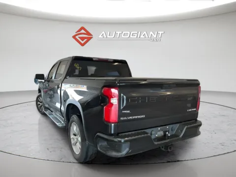 More photos of 2021 Chevrolet Silverado 1500 Custom at AutoGiant USA Fishers, IN