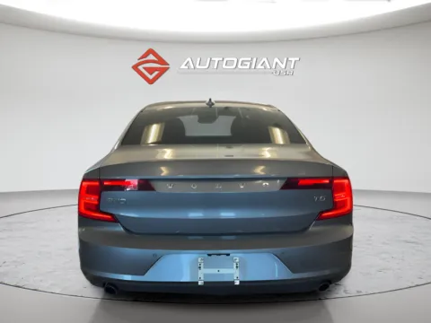 More photos of 2018 Volvo S90 T5 Momentum at AutoGiant USA Fishers, IN