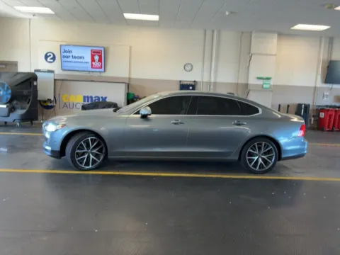 More photos of 2018 Volvo S90 T5 Momentum at AutoGiant USA Fishers, IN