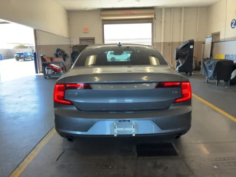 More photos of 2018 Volvo S90 T5 Momentum at AutoGiant USA Fishers, IN