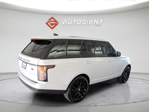 More photos of 2020 Land Rover Range Rover at AutoGiant USA Fishers, IN