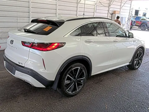 More photos of 2022 INFINITI QX55 LUXE at AutoGiant USA Fishers, IN