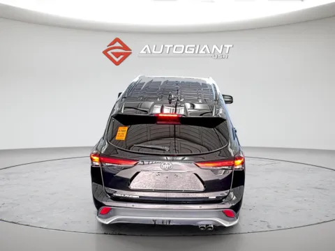 More photos of 2023 Toyota Highlander XSE at AutoGiant USA Fishers, IN