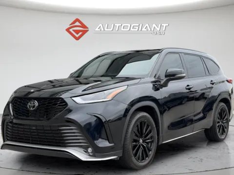 More photos of 2023 Toyota Highlander XSE at AutoGiant USA Fishers, IN