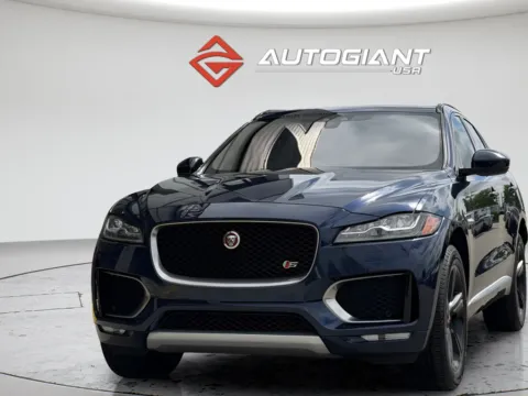 More photos of 2017 Jaguar F-PACE S at AutoGiant USA Fishers, IN