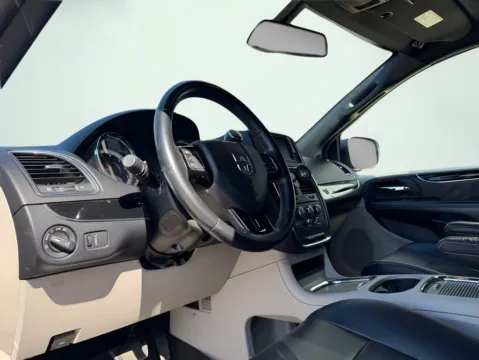 Photos of 2019 Dodge Grand Caravan SXT for sale in Fishers, IN at AutoGiant USA Fishers