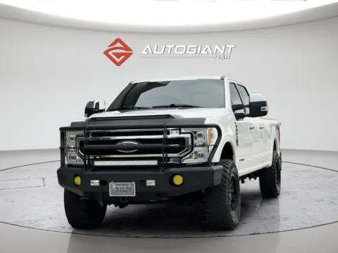 More photos of 2020 Ford F-350SD Lariat at AutoGiant USA Fishers, IN