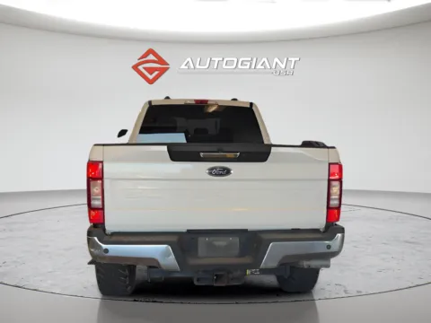 More photos of 2020 Ford F-350SD Lariat at AutoGiant USA Fishers, IN