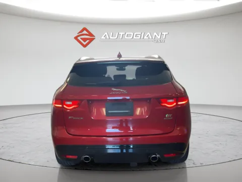 More photos of 2019 Jaguar F-PACE S at AutoGiant USA Fishers, IN