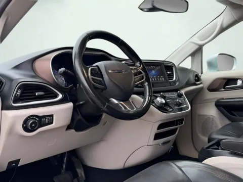 Photos of 2019 Chrysler Pacifica Touring L for sale in Fishers, IN at AutoGiant USA Fishers