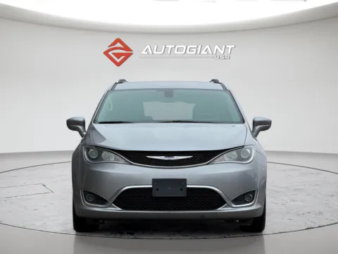 More photos of 2019 Chrysler Pacifica Touring L at AutoGiant USA Fishers, IN