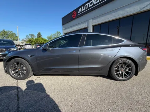 More photos of 2018 Tesla Model 3 Long Range at AutoGiant USA Fishers, IN