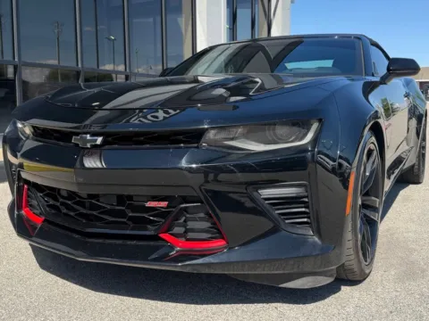 More photos of 2018 Chevrolet Camaro SS at AutoGiant USA Fishers, IN