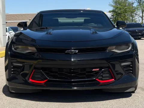 More photos of 2018 Chevrolet Camaro SS at AutoGiant USA Fishers, IN