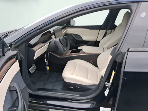 Photos of 2021 Tesla Model S Plaid for sale in Fishers, IN at AutoGiant USA Fishers