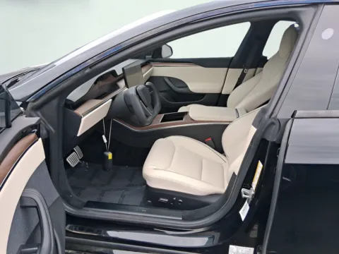 Photos of 2021 Tesla Model S Plaid for sale in Fishers, IN at AutoGiant USA Fishers