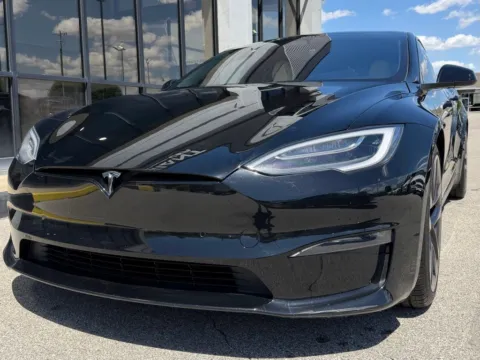 More photos of 2021 Tesla Model S Plaid at AutoGiant USA Fishers, IN