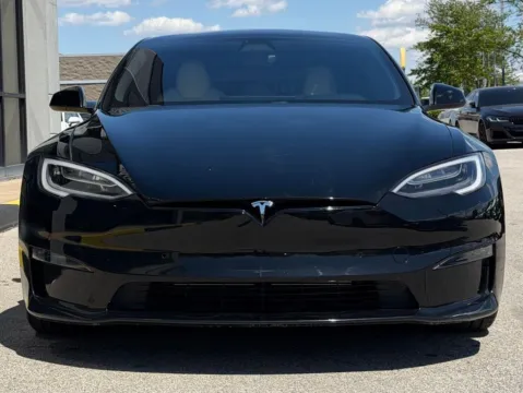 More photos of 2021 Tesla Model S Plaid at AutoGiant USA Fishers, IN