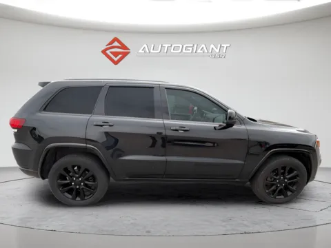 More photos of 2020 Jeep Grand Cherokee Altitude at AutoGiant USA Fishers, IN