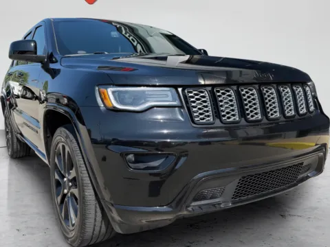 Black 2020 Jeep Grand Cherokee Altitude for sale in Fishers, IN
