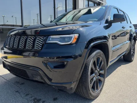 More photos of 2020 Jeep Grand Cherokee Altitude at AutoGiant USA Fishers, IN
