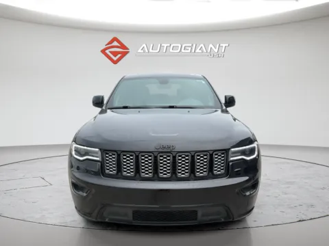 More photos of 2020 Jeep Grand Cherokee Altitude at AutoGiant USA Fishers, IN