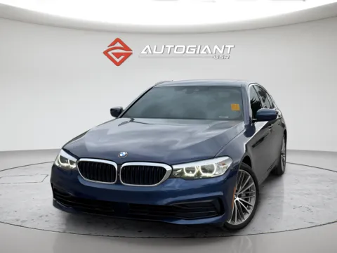 Blue 2019 BMW 5 Series 540i xDrive for sale in Fishers, IN