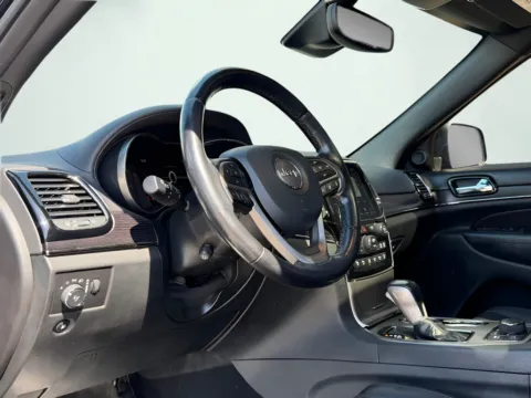 Photos of 2020 Jeep Grand Cherokee High Altitude for sale in Fishers, IN at AutoGiant USA Fishers