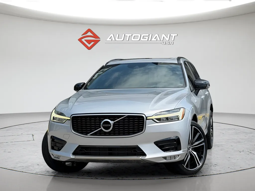2020 Volvo XC60 T5 R-Design FWD's photo