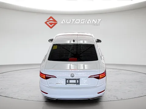 More photos of 2019 Volkswagen Jetta SEL Premium at AutoGiant USA Fishers, IN