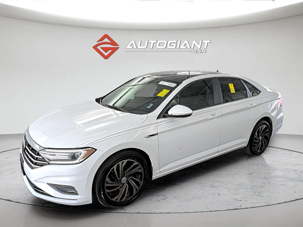 White 2019 Volkswagen Jetta SEL Premium for sale in Fishers, IN