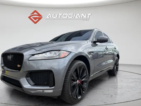 More photos of 2018 Jaguar F-PACE S at AutoGiant USA Fishers, IN