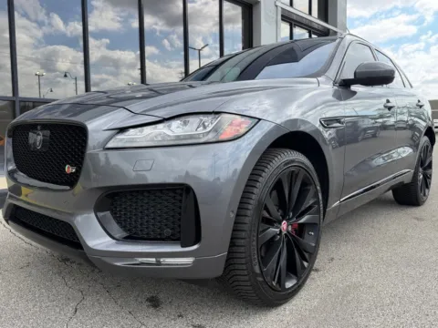 More photos of 2018 Jaguar F-PACE S at AutoGiant USA Fishers, IN