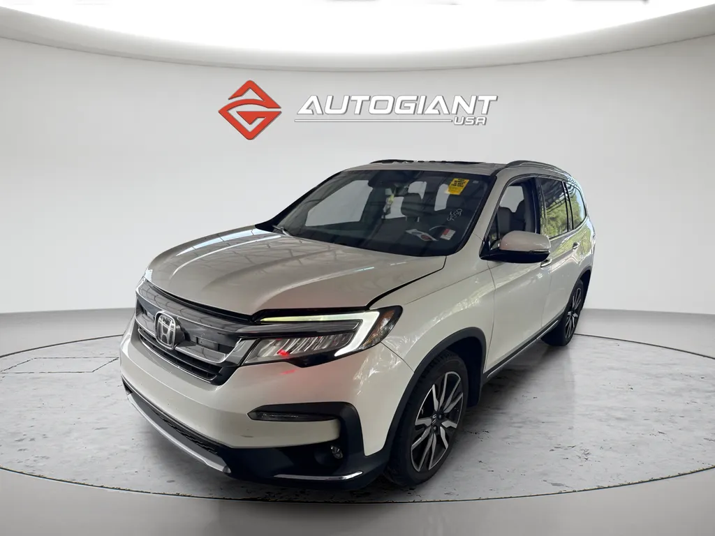 White 2019 Honda Pilot Touring for sale in Fishers, IN