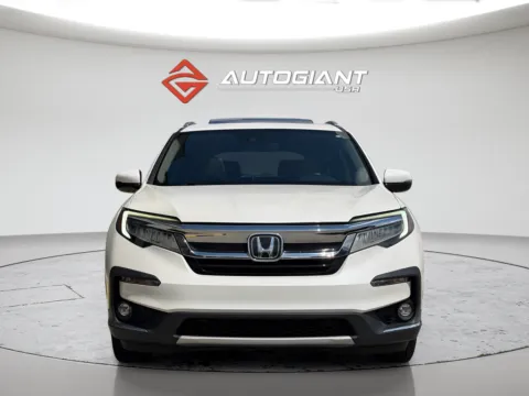 Photos of 2019 Honda Pilot Touring for sale in Fishers, IN at AutoGiant USA Fishers