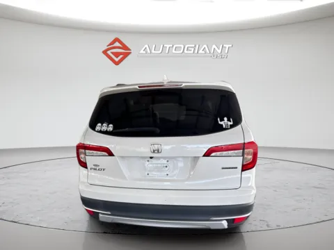 More photos of 2019 Honda Pilot Touring at AutoGiant USA Fishers, IN