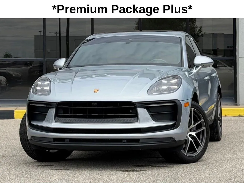 2022 Porsche Macan -'s photo