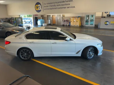 More photos of 2018 BMW 5 Series 530e iPerformance at AutoGiant USA Fishers, IN